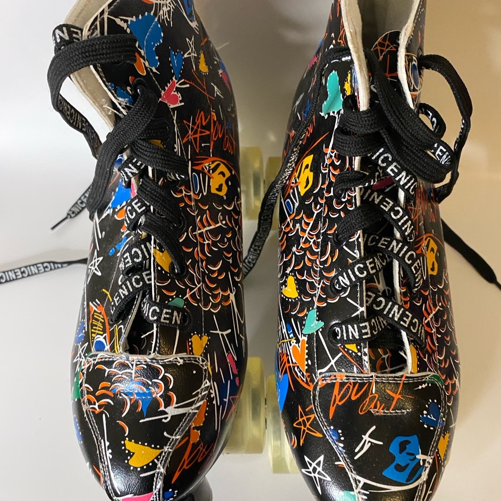 Colorful Graffiti Graphic Roller Skates With Colorful light up Wheels.